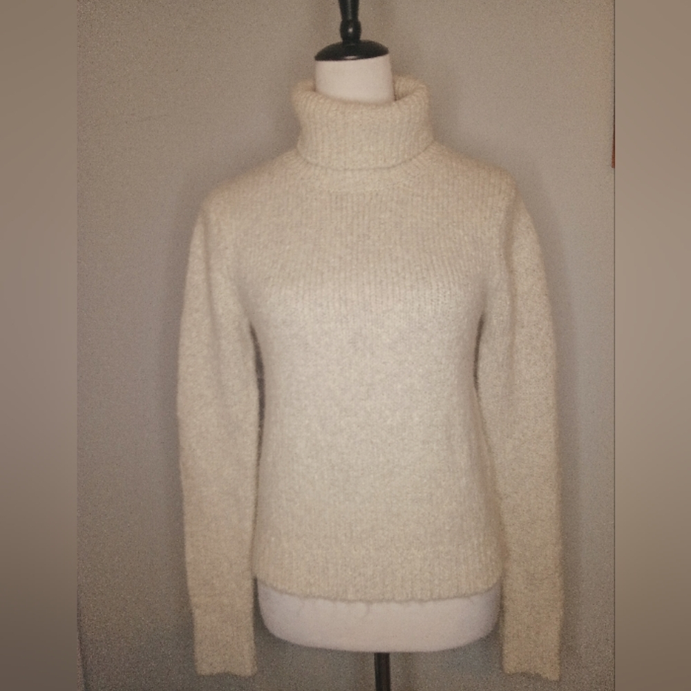 Brandy Melville Turtleneck Sweater